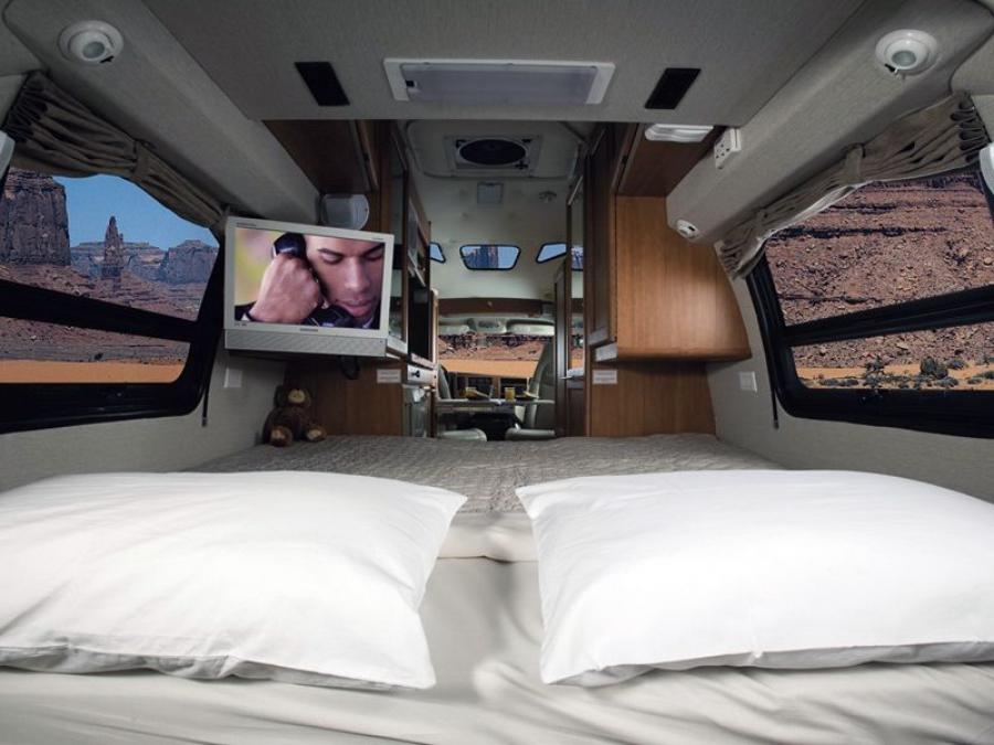 Интерьер Roadtrek 190 Popular 2011 года  (фото 3 из 4)